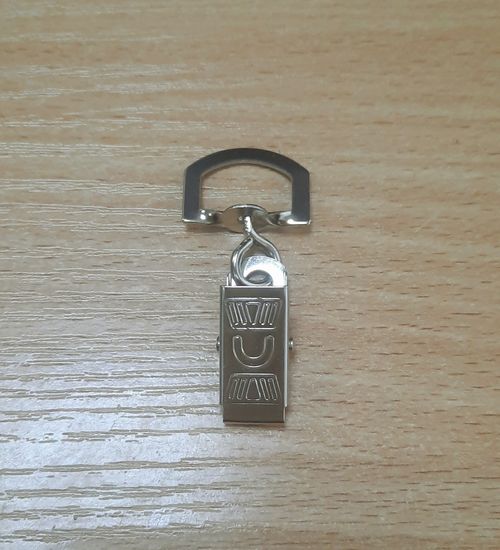 Клипса для бейджа с верхним креплением, 15 мм