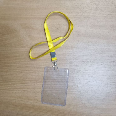 Лента для бейджа Стандарт; с карабином; со скобой; жёлтая, ширина 15 мм, длина 80 см